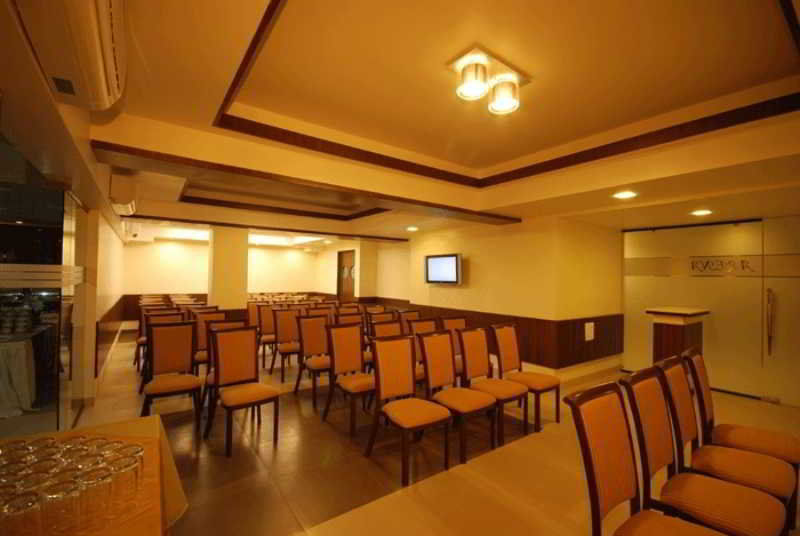 Hotel Sadanand Regency Pimpri-Chinchwad Exterior foto