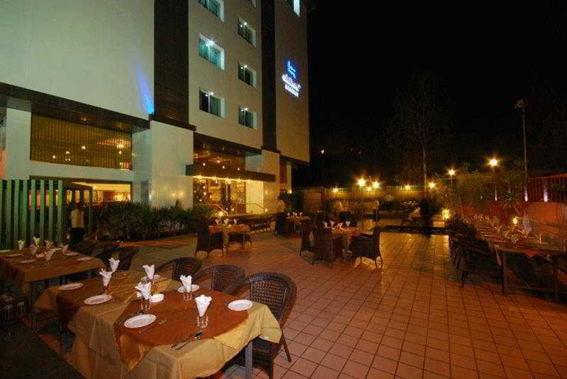 Hotel Sadanand Regency Pimpri-Chinchwad Exterior foto